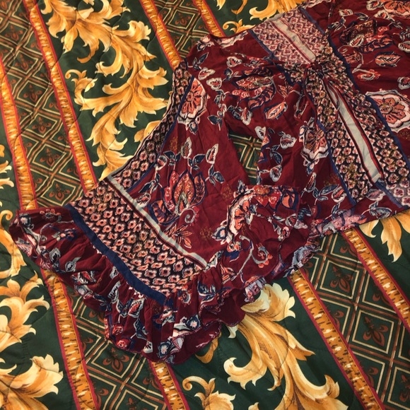 70s Style Floral XL Bell-Sleeves Gypsy/Witchy/Boho/Hippie Long Sleeve Blouse - Picture 3 of 16